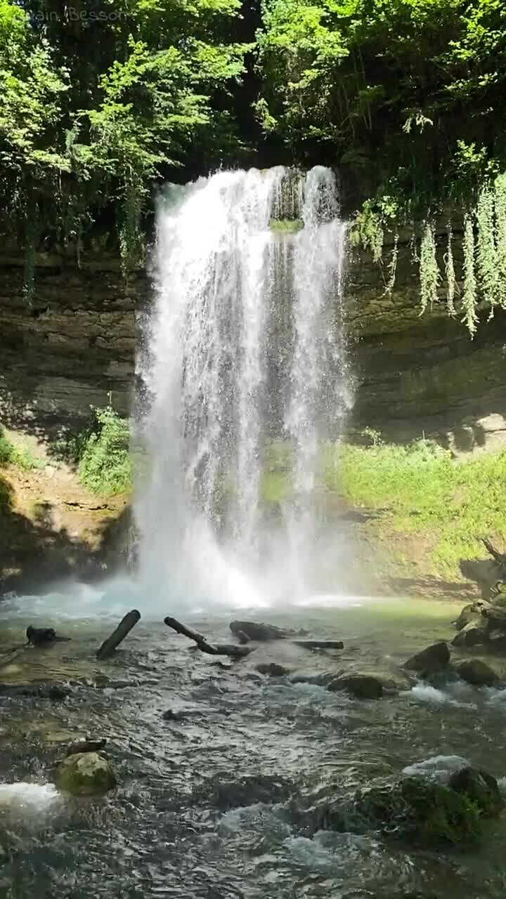 Cascade du Dard Vaud - Suisse