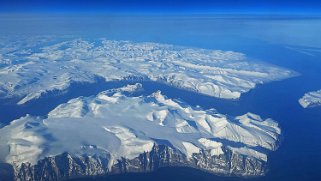 En dessus de la Terre de Baffin A travers l'hublot