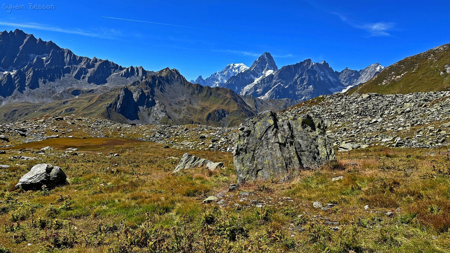 Mont Bllanc 4808 m - Grandes Jorasses 4208 m 