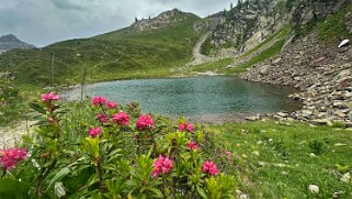 Lac des Ottans 2072 m null