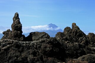 Pico 2351 m - São Jorge Açores 2004