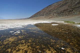 Badwater Lowest point -85 m - Death Valley - Californie Etats-Unis 2005