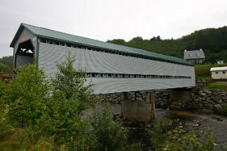 L'Anse-Saint-Jean - Pont couvert - Québec L'Anse-Saint-Jean - Pont couvert - Québec