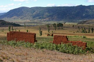 Sur les hauteurs de Manandona Madagascar 2008