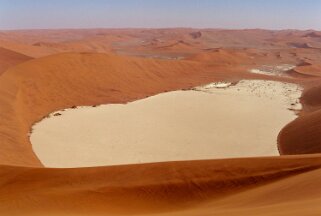 Sossusvlei - Désert du Namibe Namibie 2010