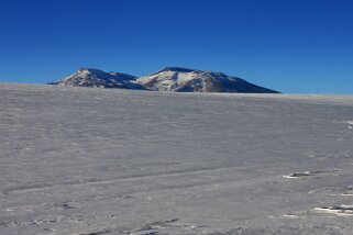 Cerros de Tocorpuri 5808 m Chili 2011