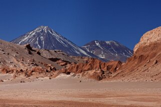 Valle de la Luna - Licancabur 5920 m - Juriques 5704 m Chili 2011