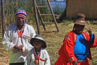 Les îles flottantes des Uros Pérou 2012