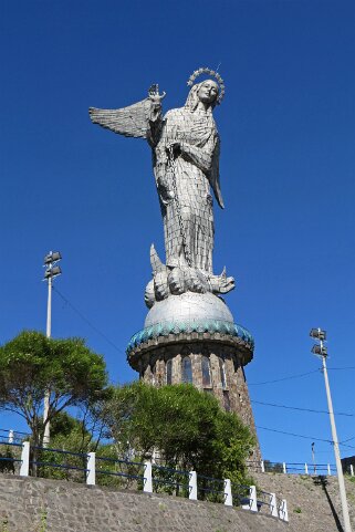 Panecillo - La Vergen de Quito - Quito Equateur 2015