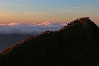 Batur 1717 m Indonésie 2017