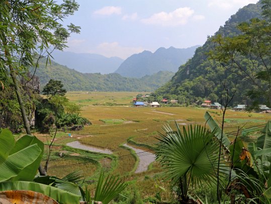 Kho Muong Vietnam