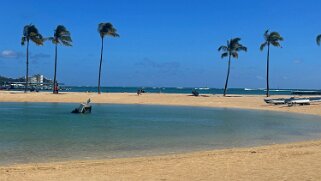 Kahanamoku Beach - Waikīkī - Oahu Hawaii 2024