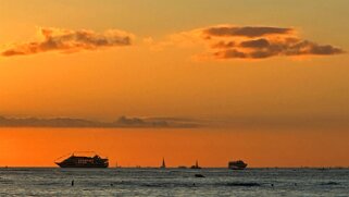 Waikīkī Beach - Oahu Hawaii 2024