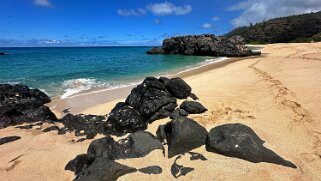 Waimea Bay Beach - Oahu Hawaii 2024