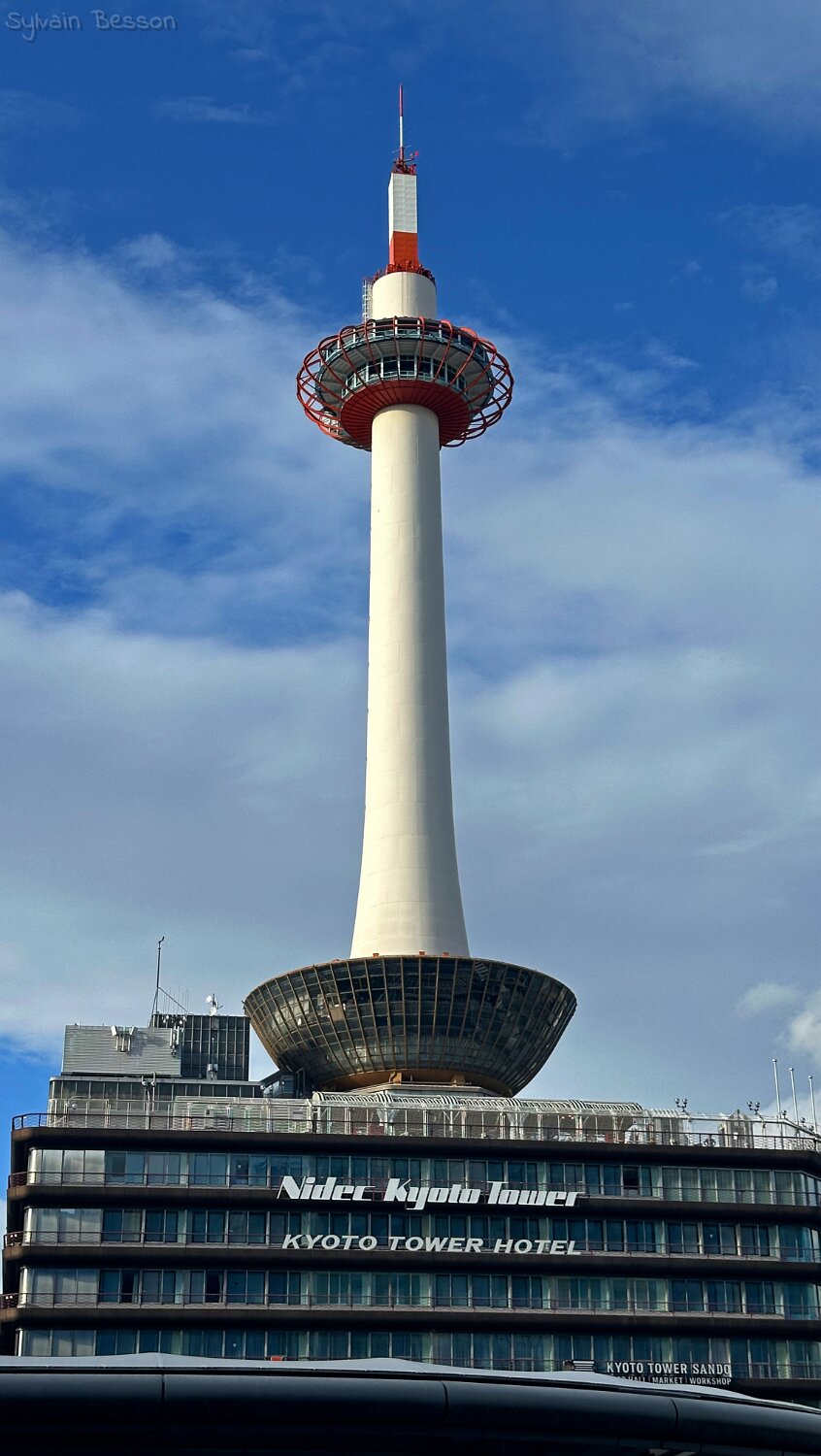 Kyoto Tower Japon 2025