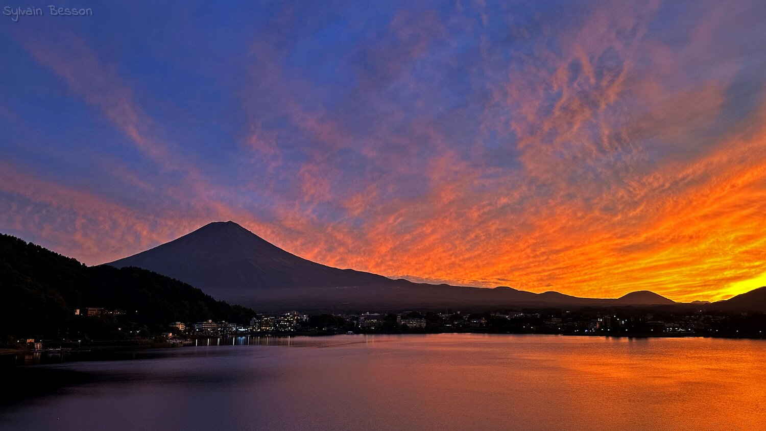 Lac Kawaguchi - Fujikawaguchiko - Mont Fuji 3776 m Japon 2025